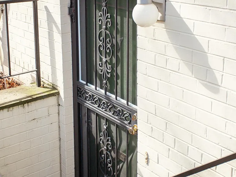 57 G St SW #B — Photo 18