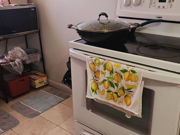 3rd image of 236 N 16th St APT 2