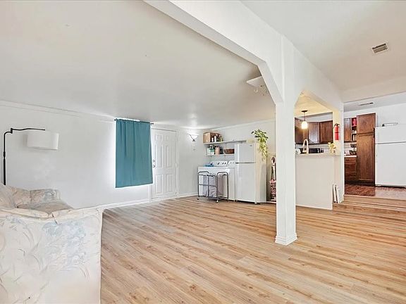 4th image of 3551 Espanola Dr