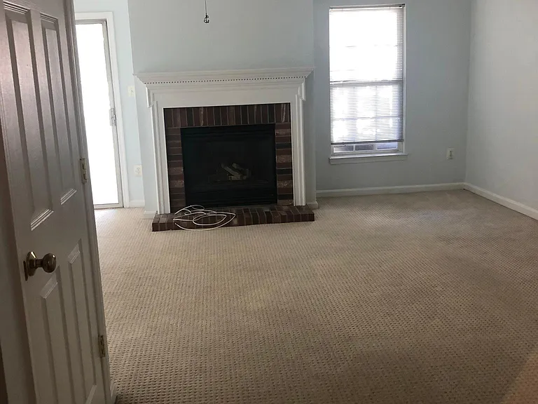 604 Samuels Way — Photo 12