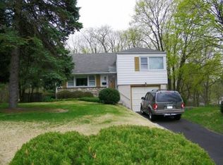 3827 Betz Rd, Hatboro, PA 19040