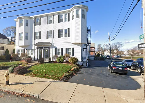 222 Middlesex Ave #4 Photo 1