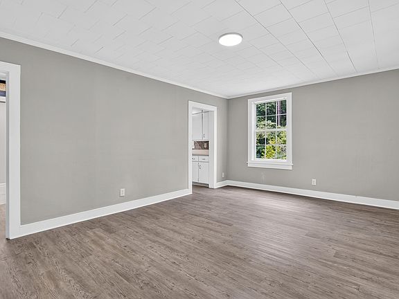 4th image of 3093 Mount Olive Rd