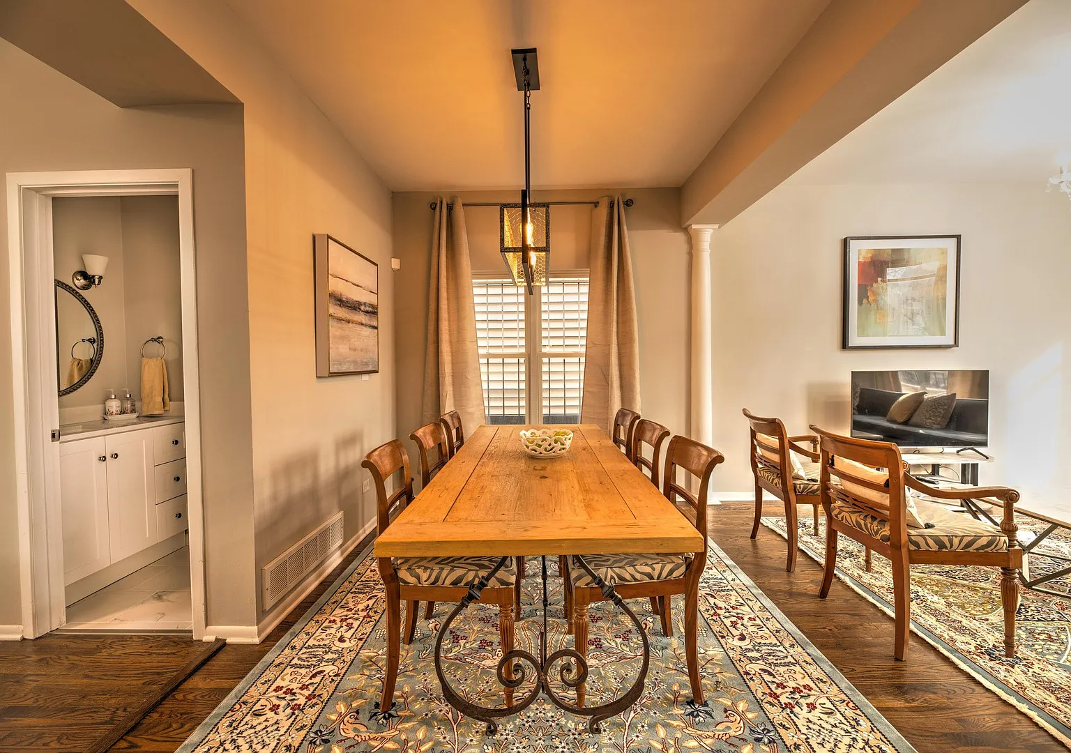 3 bed, 3.5 bath, 1618 sqft, $3,700 — Photo 3