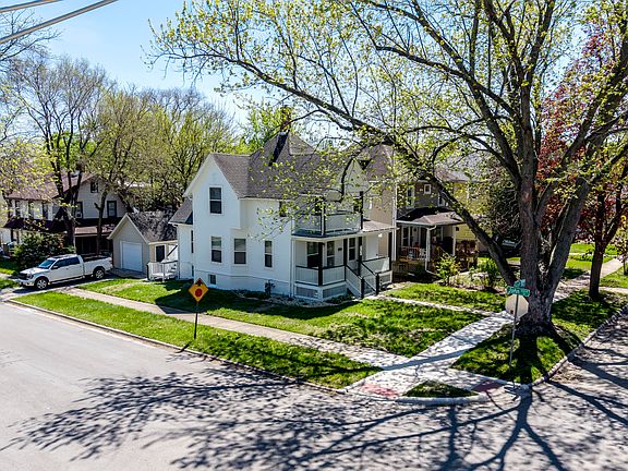 4th image of 1027 Grant Ave