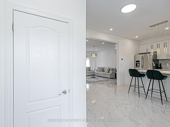 3rd image of 29 Vettese Ct