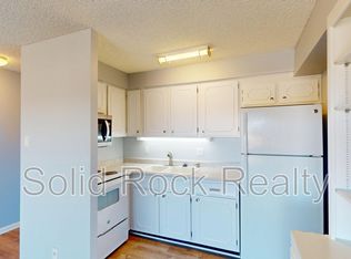 411 Lakewood Cir APT B1110, Colorado Springs, CO 80910