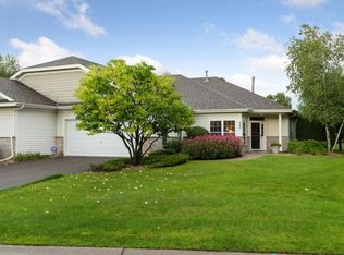 407 Holly Ln N, Oakdale, MN 55128
