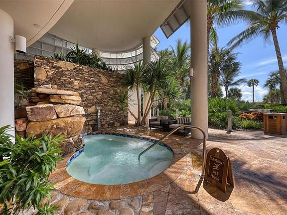 2nd image of 915 Seaside Dr #512