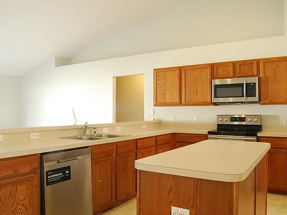 5th image of 659 Brockton Dr