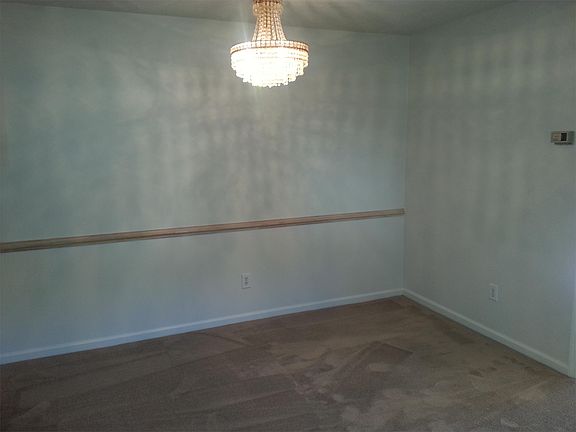 4th image of 717 Aylesbury Dr