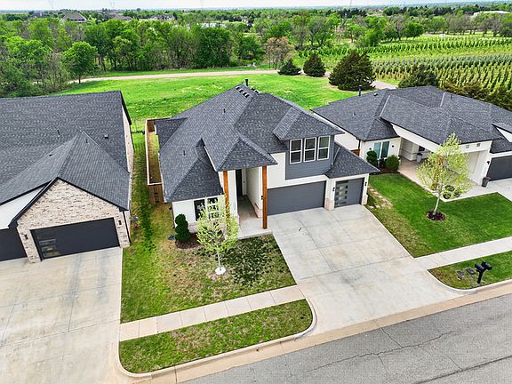 3rd image of 16001 Aparados Way #1