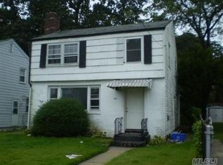 157 President St, Hempstead, NY 11550