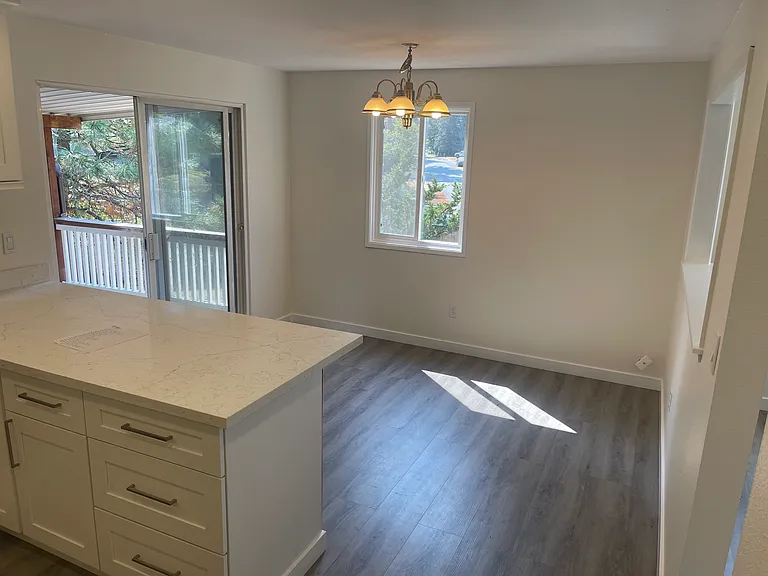 11911 Clover Creek Dr SW — Photo 6