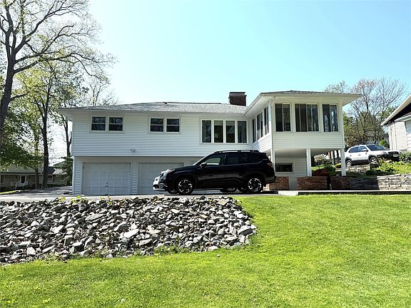 3rd image of 7 Wellington Dr