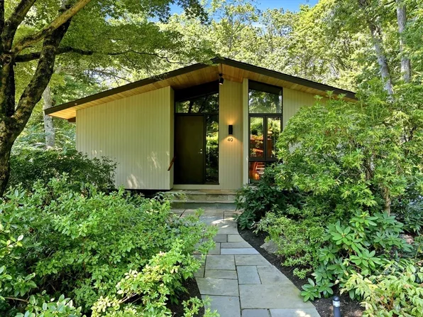 40 Brigham Woods, Concord, MA 01742