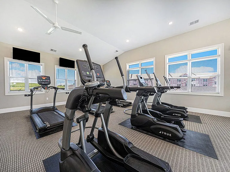 Trade Winds Apartment Homes — Photo 41