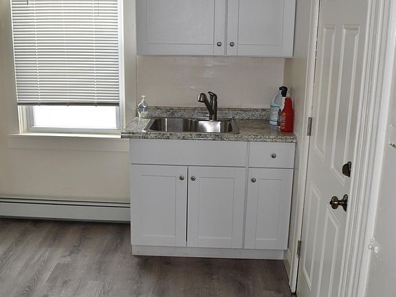 2nd image of 11 Berkley St Floor 2
