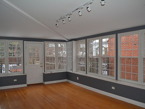 4th image of 1335 Jackson Ave