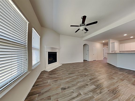 2nd image of 506 Robinson Way