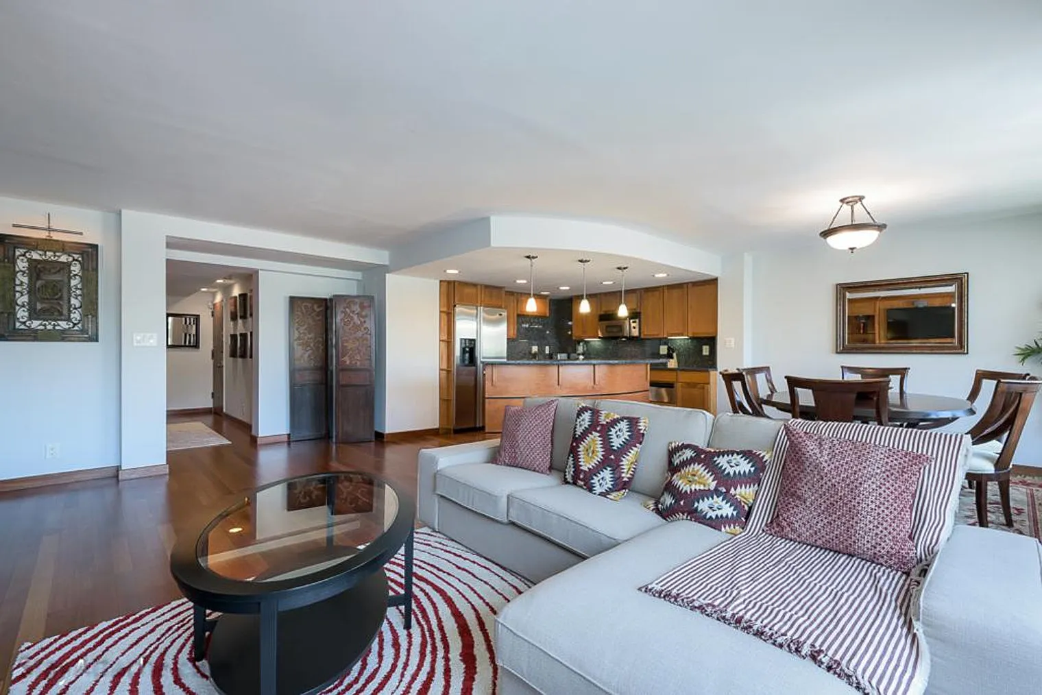 2 bed, 1.0 bath, 13993 sqft, $7,029 — Photo 3
