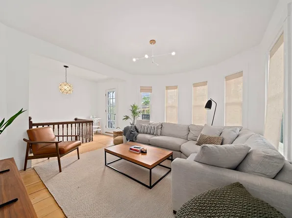 80 Holland St #2, Somerville, MA 02144