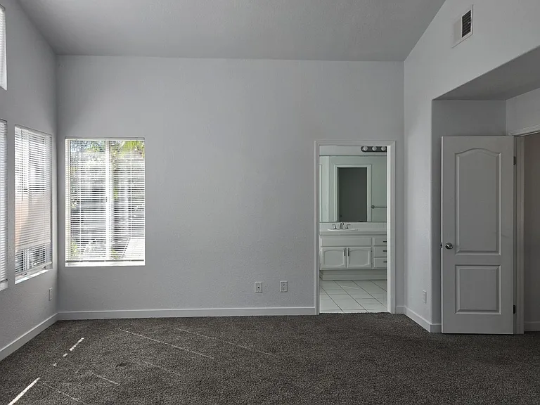 2378 Fairway Oaks Dr — Photo 12