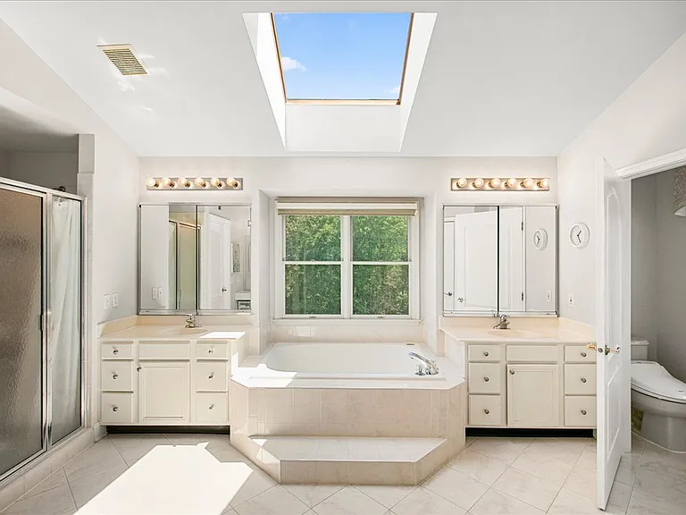 10243 Brittenford Dr — Photo 46