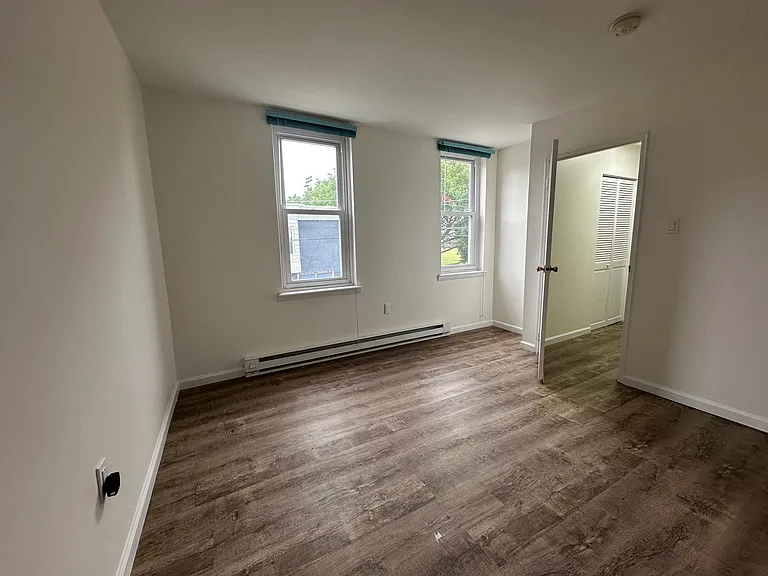 2501 E Ann St #2F — Photo 14