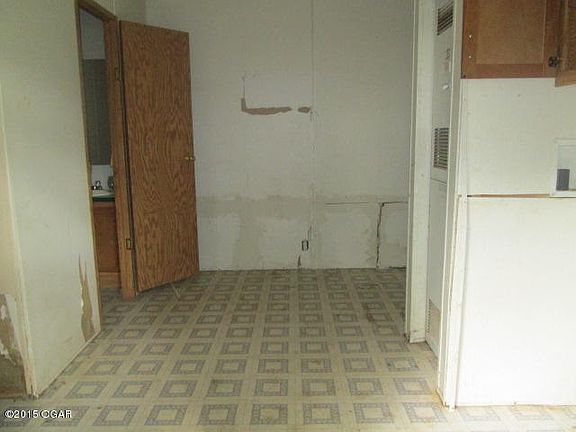 2nd image of 1411 N Free King Hwy