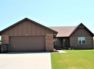 113 Hazelwood St, Davis, OK 73030
