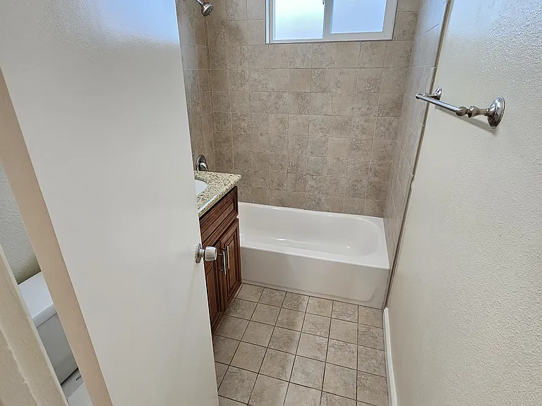 14620 Magnolia Blvd #5 — Photo 11