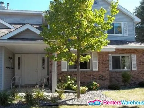 6241 Magda Dr N, Maple Grove, MN 55369