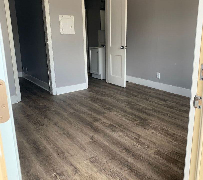 1st image of 1502 Schuyler Ave #12