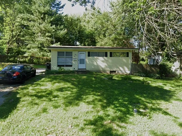 3901 Cranberry Ln, Saint Louis, MO 63121