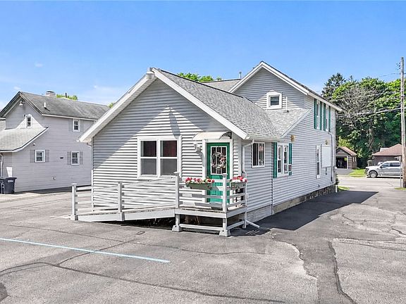 3rd image of 2096 College Ave