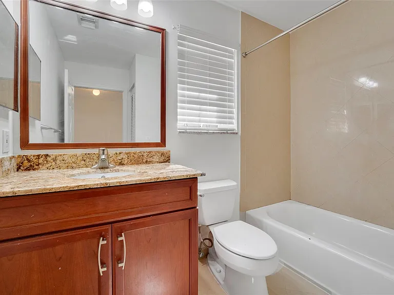 1840 Sweetbay Way — Photo 38