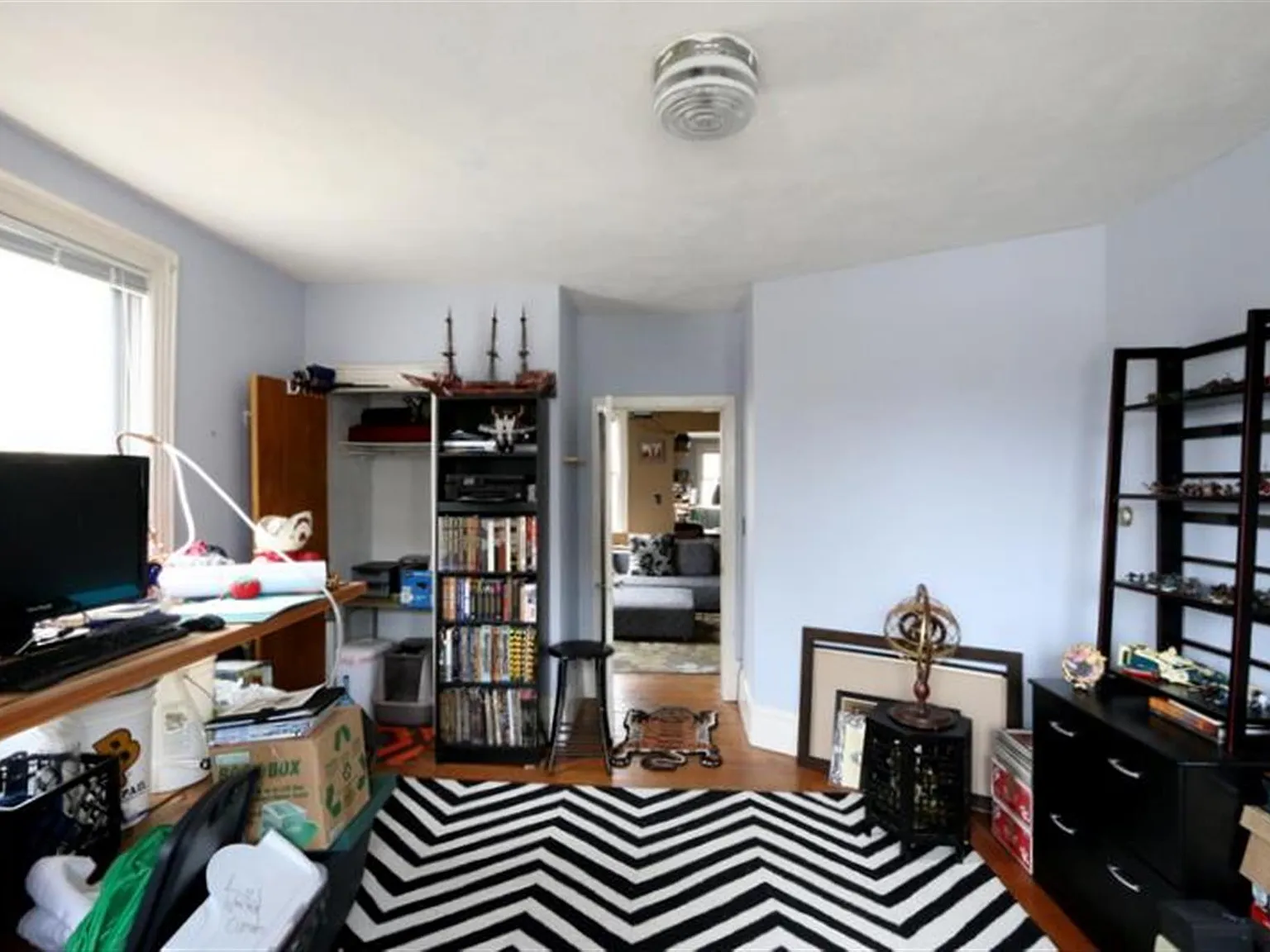 190 Holland St — Photo 3
