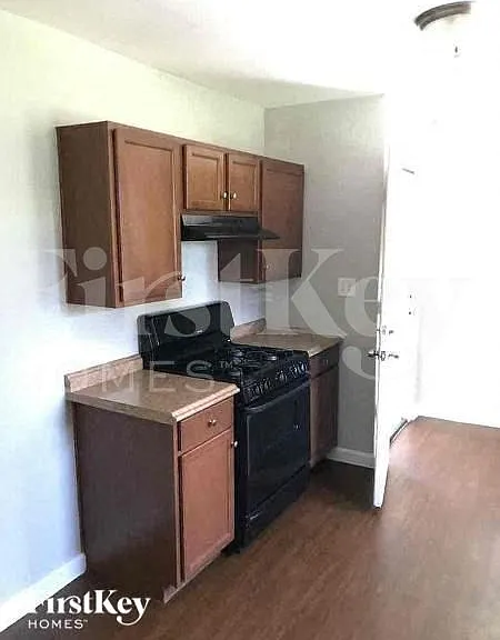 1146 Hinckley St — Photo 6