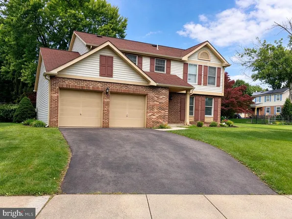 20436 Watkins Meadow Dr, Germantown, MD 20876