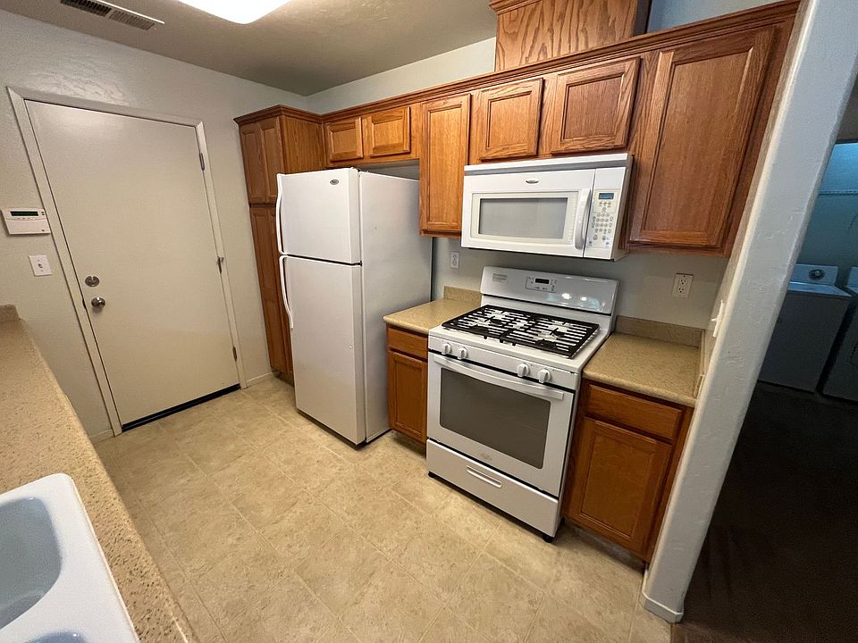 2418 Beth Page Ave Tulare, CA, 93274 Apartments for Rent Zillow