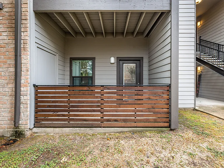 Lakebridge Apartments — Photo 28