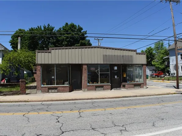 373 Providence St, Woonsocket, RI 02895