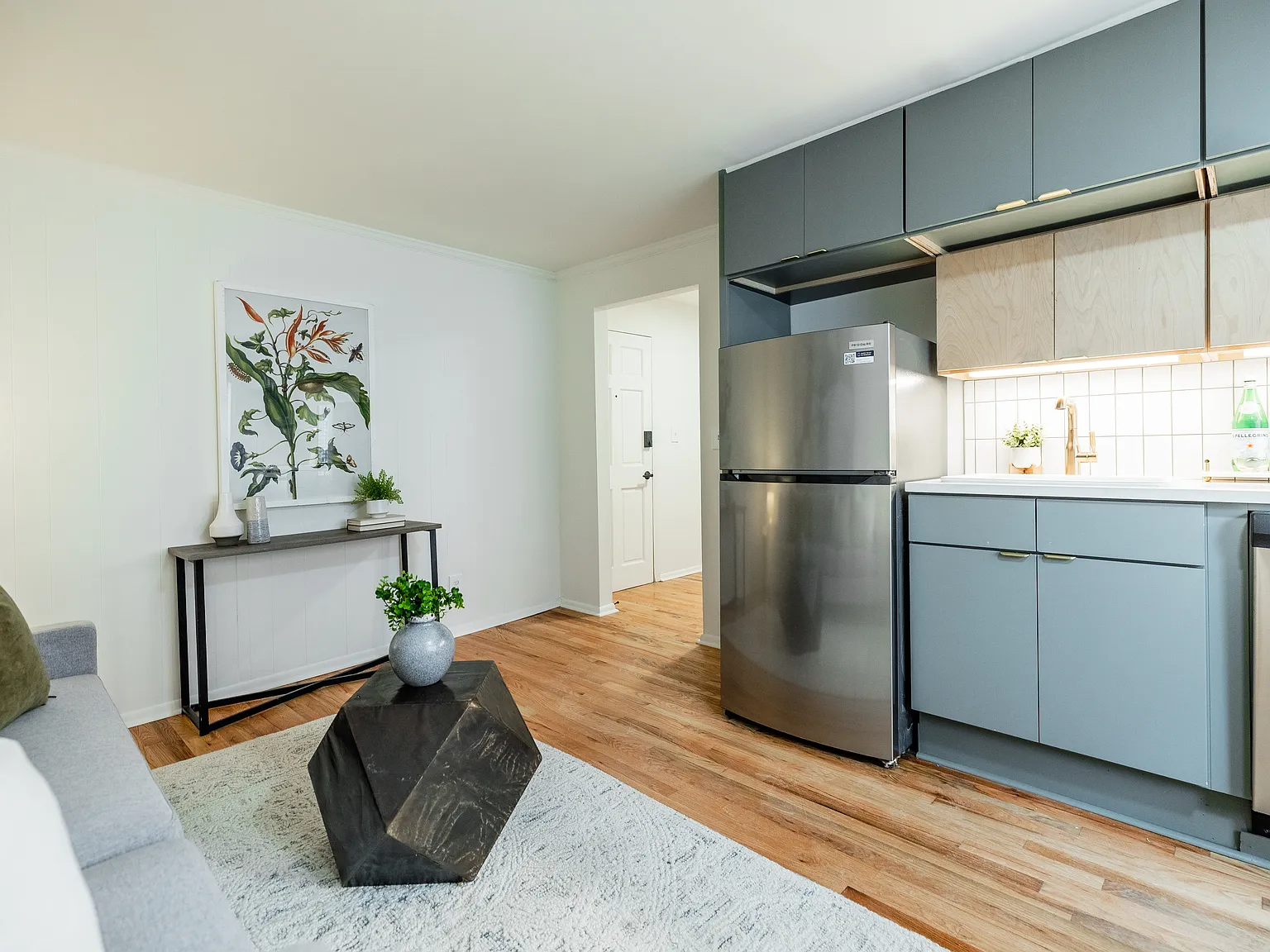 930 Greenwood Avenue — Photo 3