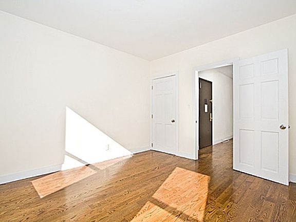 3rd image of 245 W 115th St APT 6