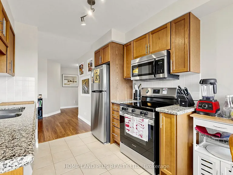 18 Harding Blvd #721 — Photo 10
