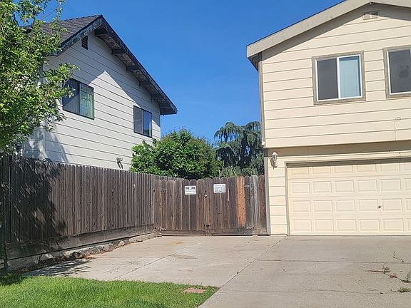 3rd image of 522 Dawn Dr