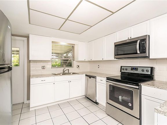 3rd image of 6214 Marlberry Dr