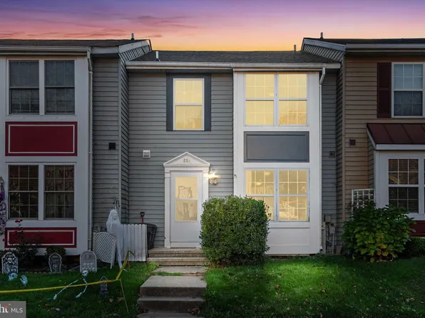 884 Gaming Sq, Hampstead, MD 21074