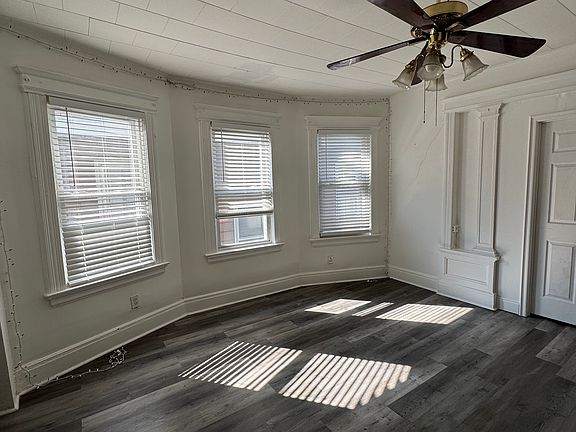 5th image of 430 Washington Ave APT 2